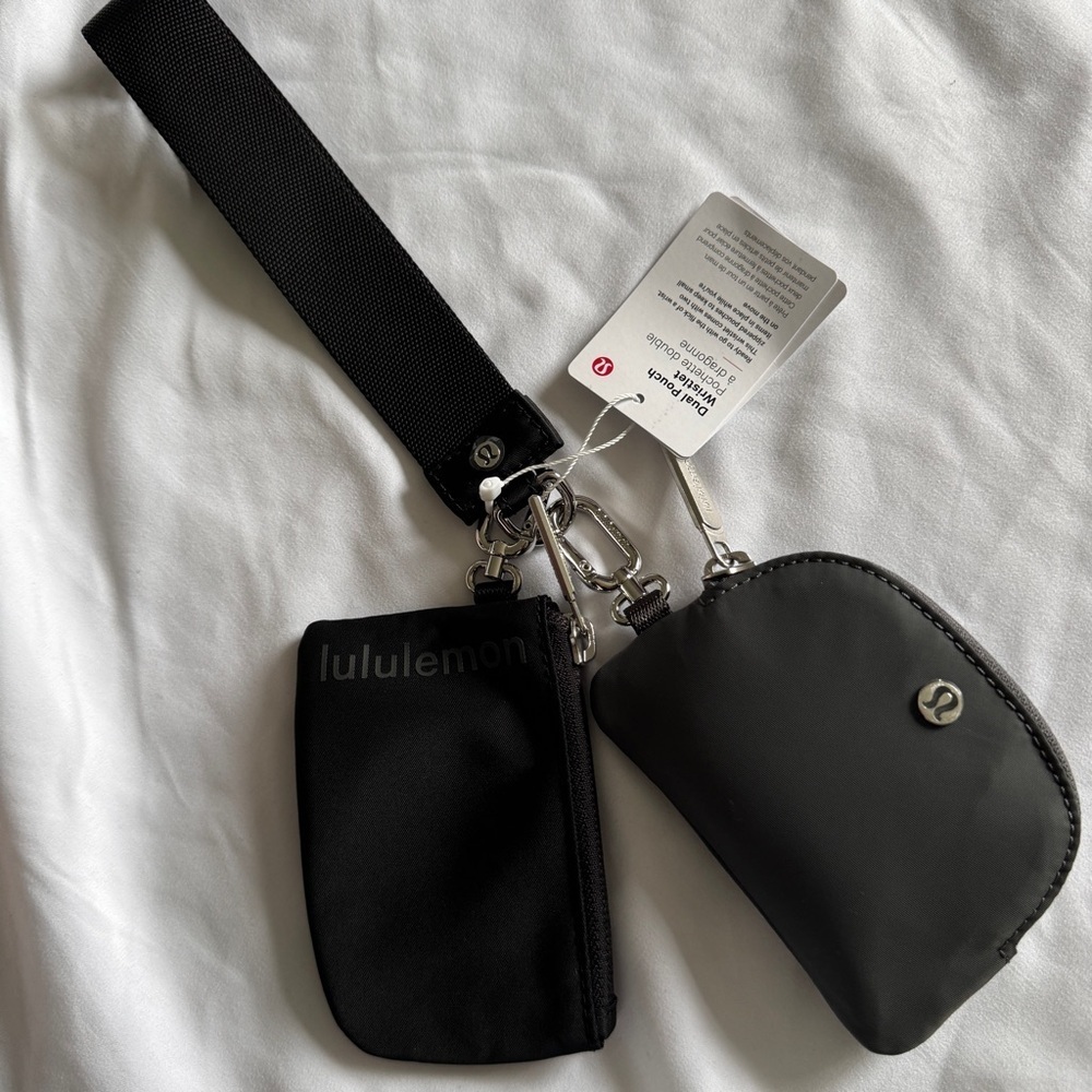 32-38🆕 Lululemon Dual Pouch Wristlet - Black/Transverse Grey - Picture 2 of 5